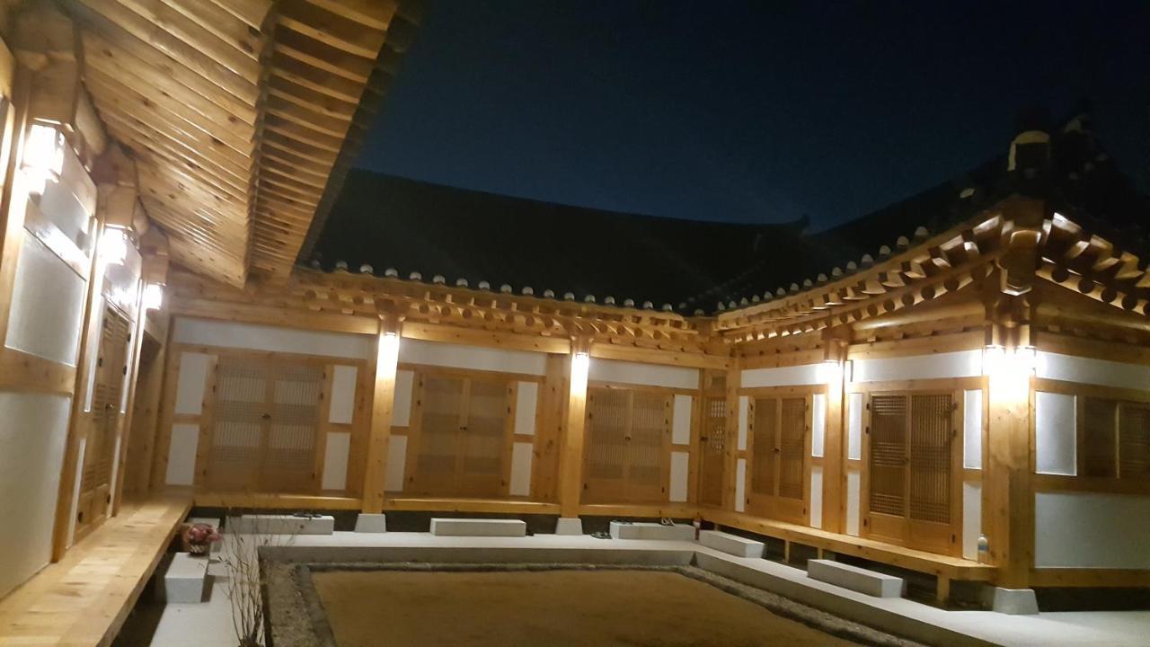 Bed and Breakfast Sieunjae à Gyeongju Extérieur photo